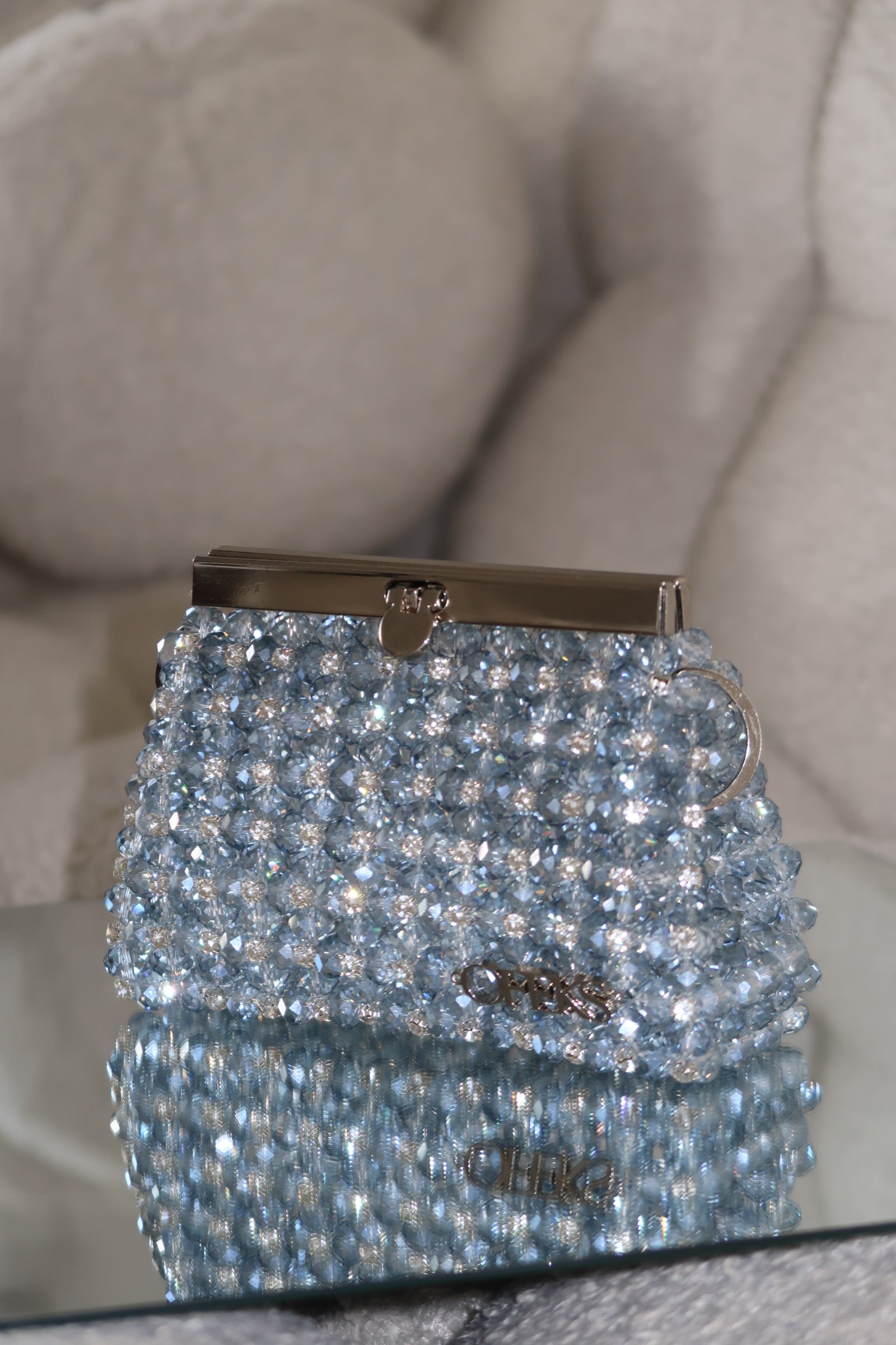 THE HANDYBAG