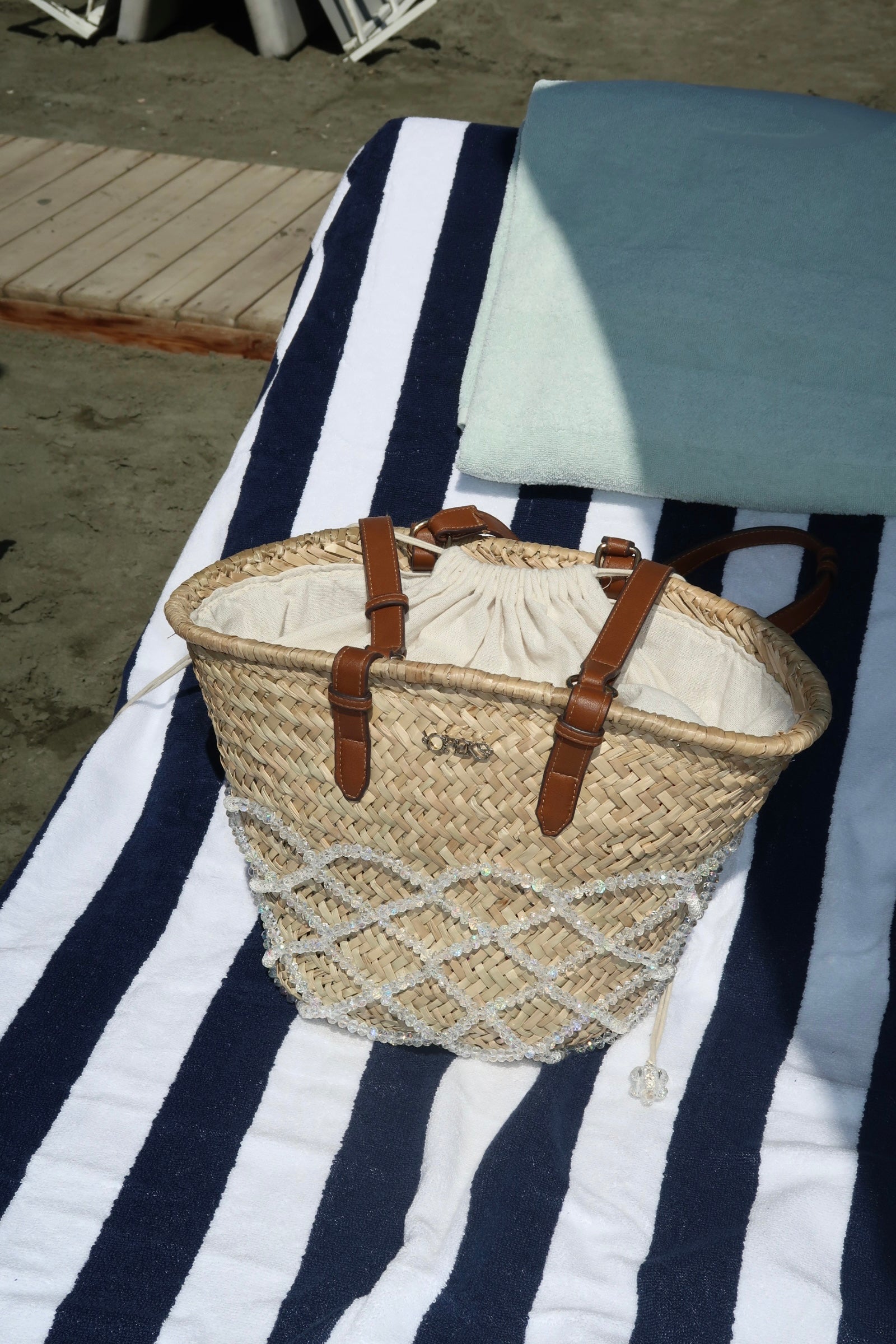 THE BEACHBAG